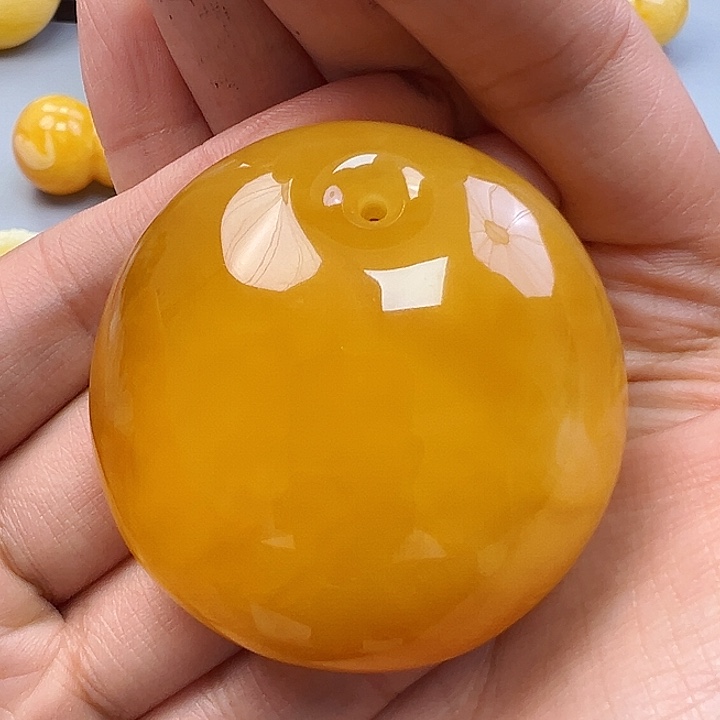 蜜蜡未镶嵌珠宝奇石