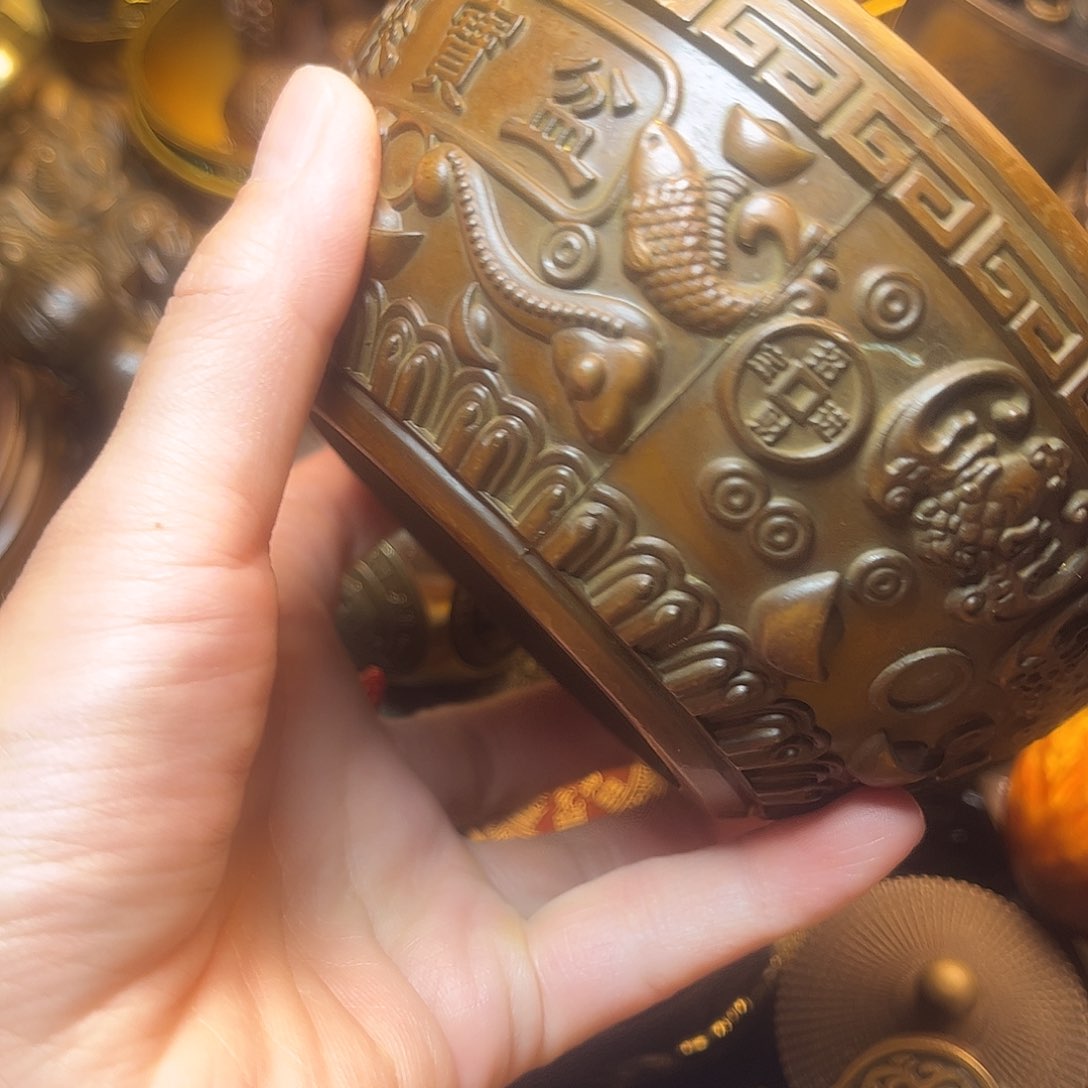 精美铜器工艺品等