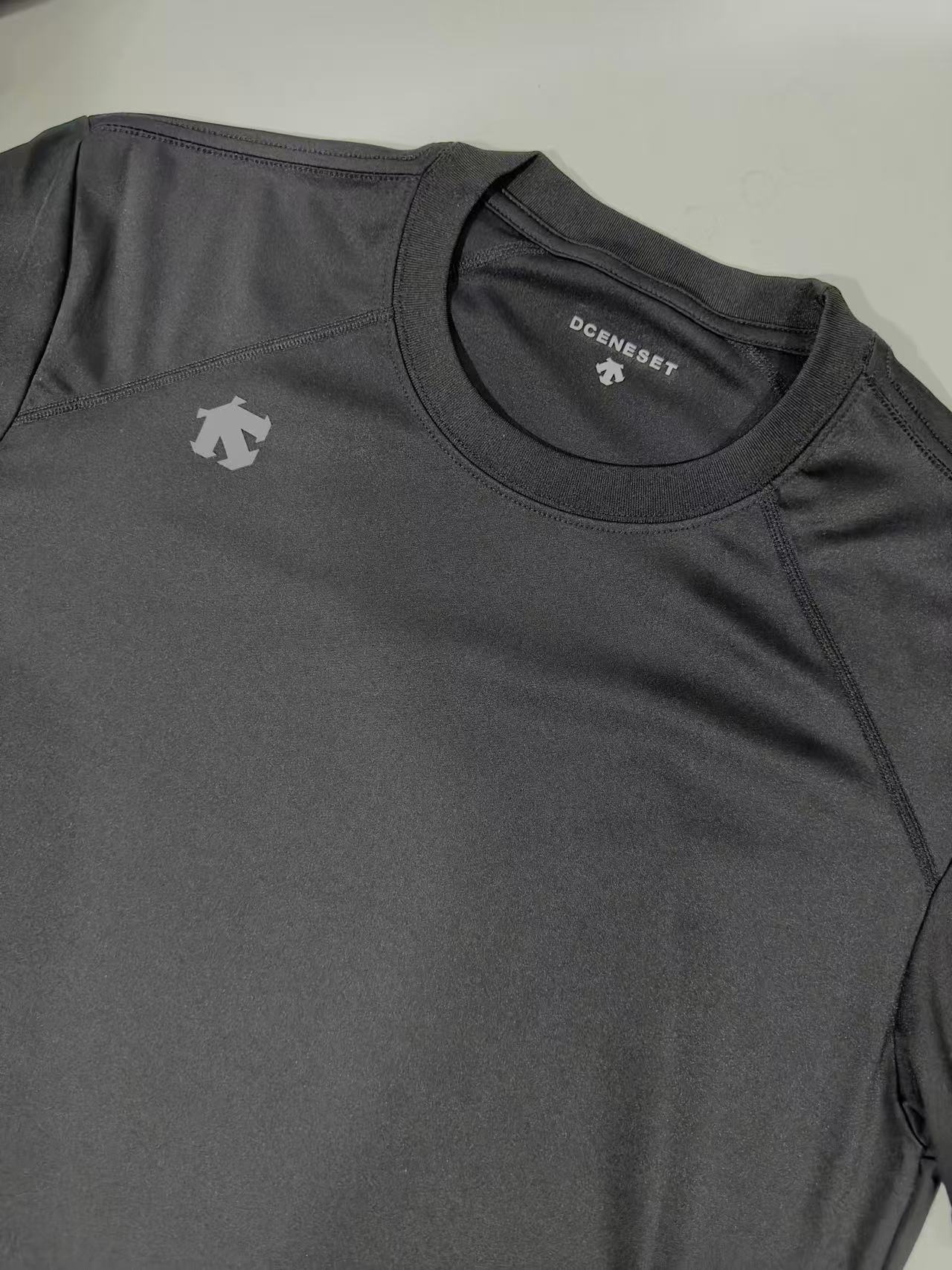 HLC-0666夏季爆款男女同款圆领T恤速干短袖