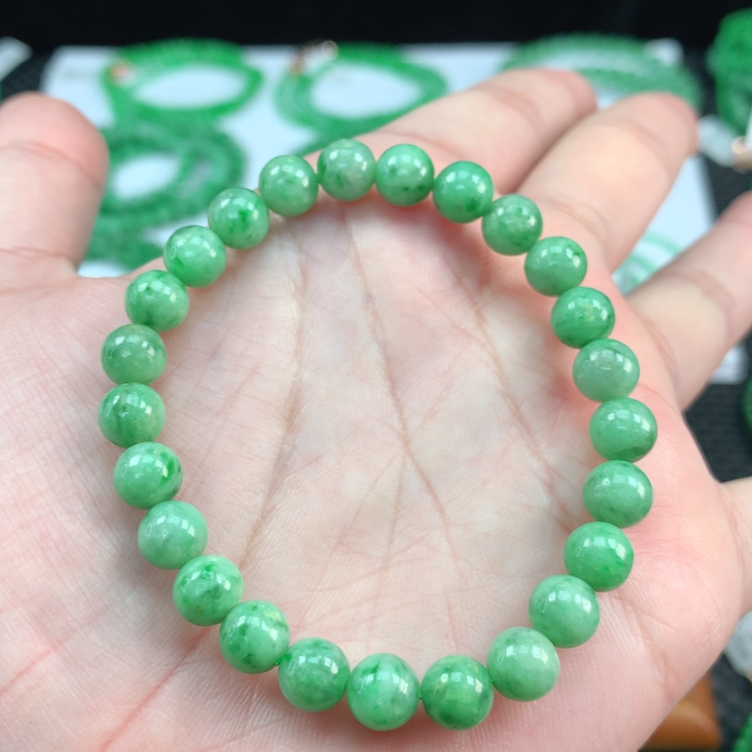 翡翠手链未镶嵌翡翠