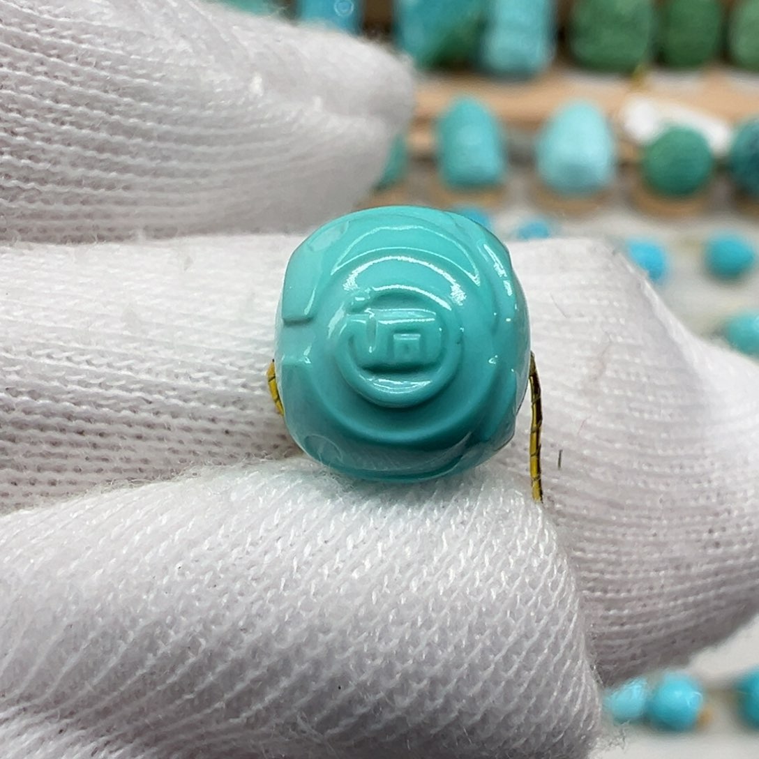 绿松石配饰未镶嵌