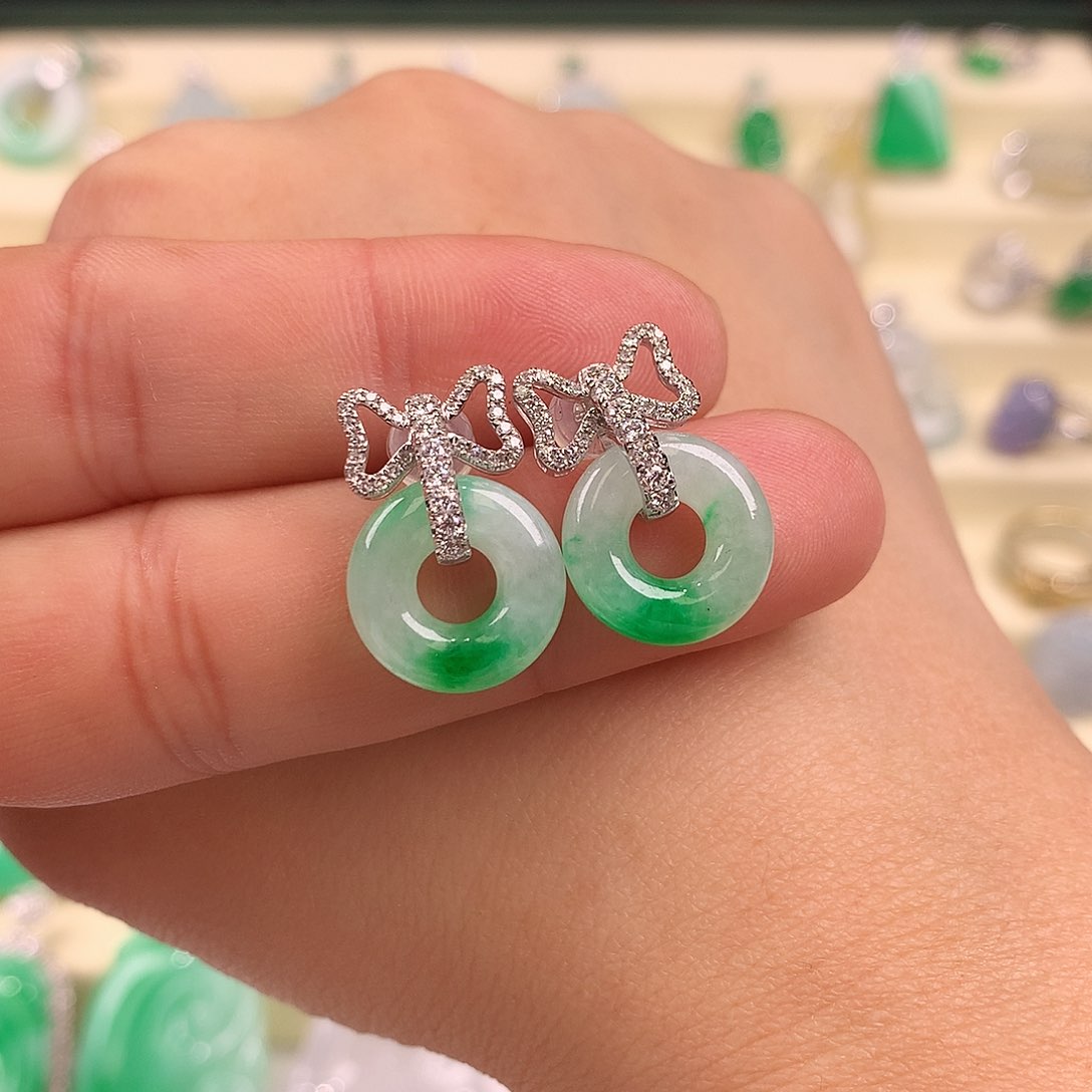 18K金镶嵌翡翠耳饰缅料