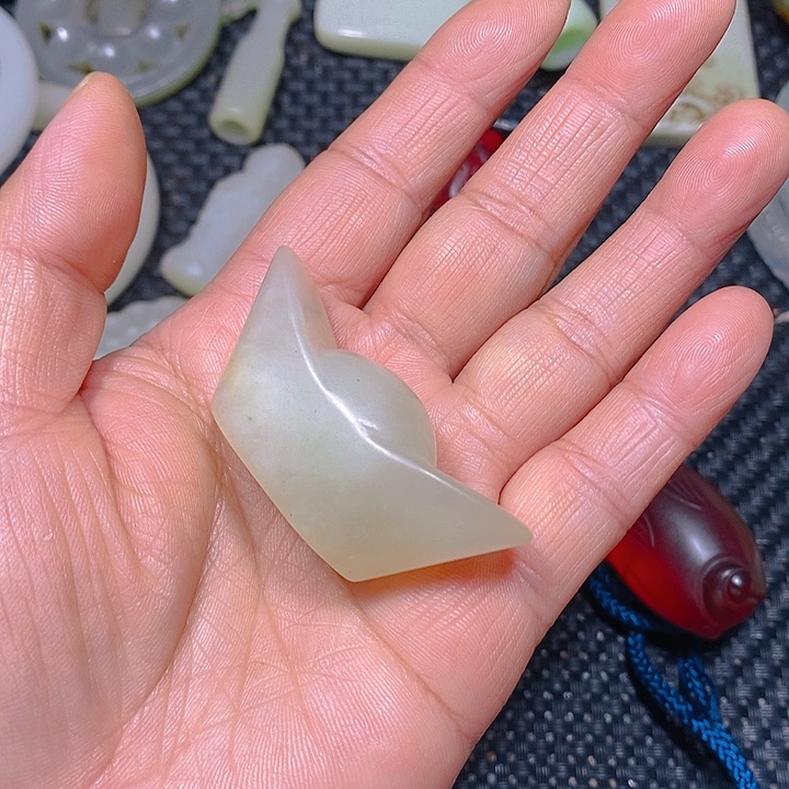 未镶嵌手链和田玉（糖玉）