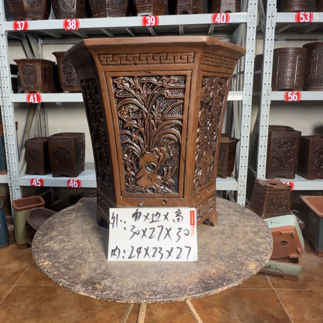 紫砂花盆，有1厘米左右尺寸差距，有色差