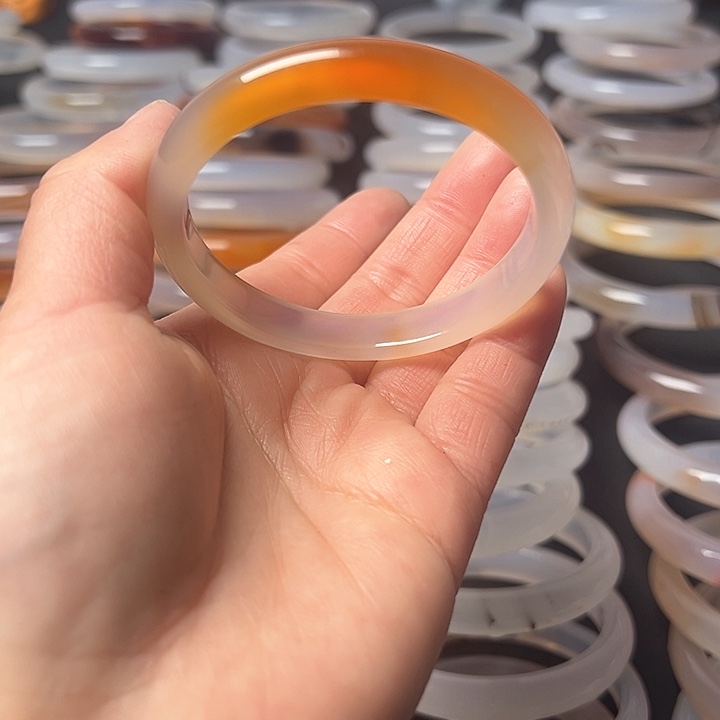 玛瑙/玉髓手镯未镶嵌53.5