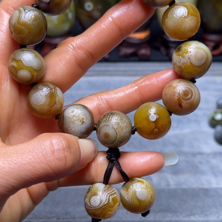 江***生玛瑙/玉髓未镶嵌裸石