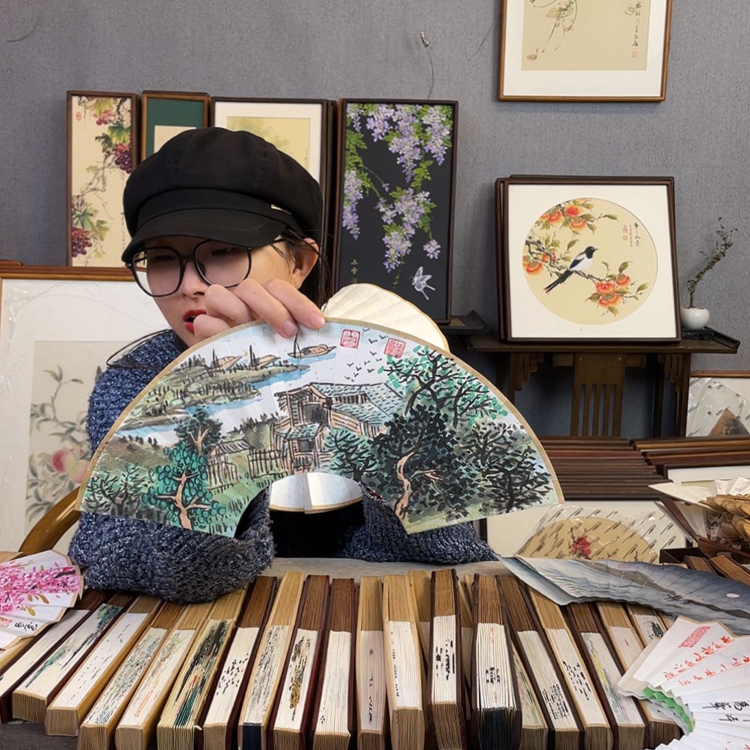 火***哥国画6寸玉竹-纯手绘-文玩扇骨（默认粘好）