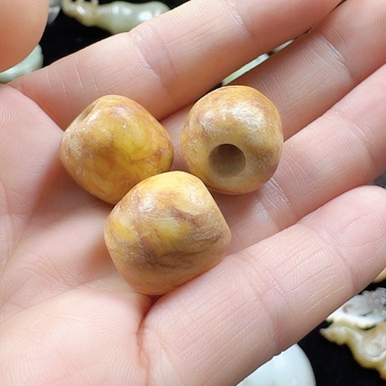 和田玉（糖玉）车挂未镶嵌多