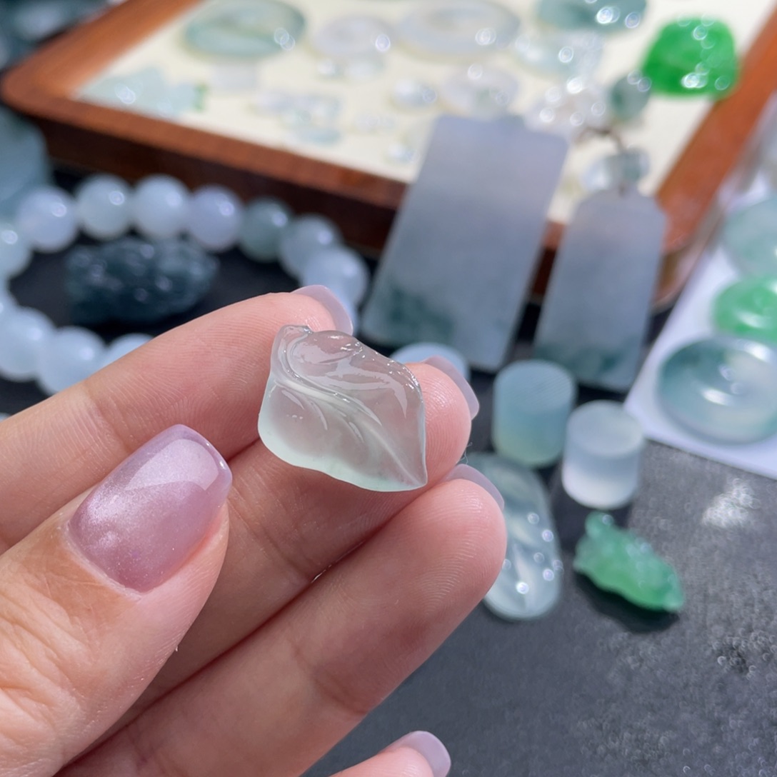 定制翡翠未镶嵌叶子