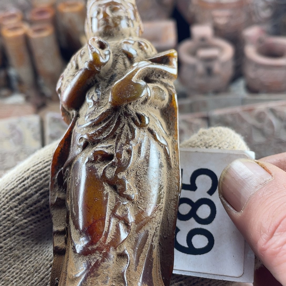 和田玉（糖玉）未镶嵌挂件