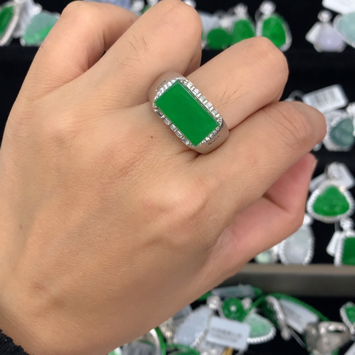 【闪购商品】颈饰银S925镶嵌翡翠微**梦天然翡翠