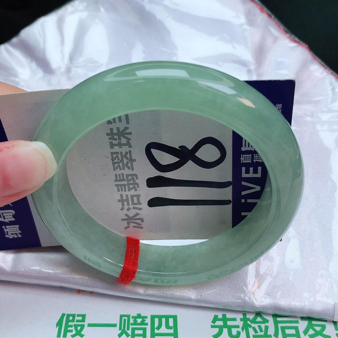 翡翠手镯未镶嵌缅甸天然a货翡翠手镯