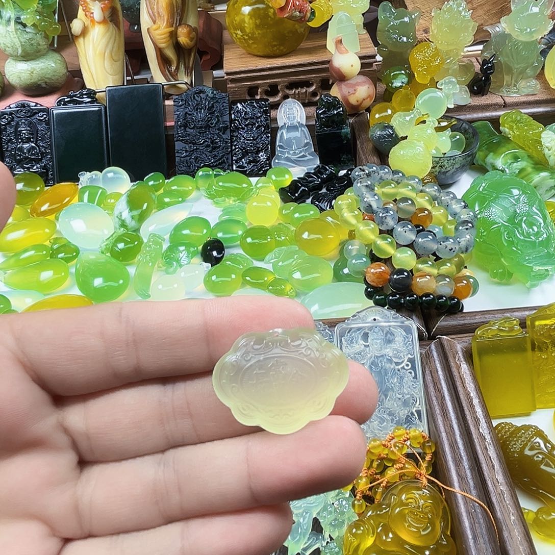 岫玉未镶嵌吊坠(不含链)