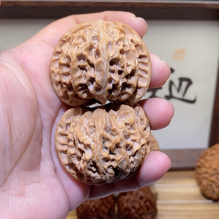 文玩核桃把件?*`42蓟县山地苹果园