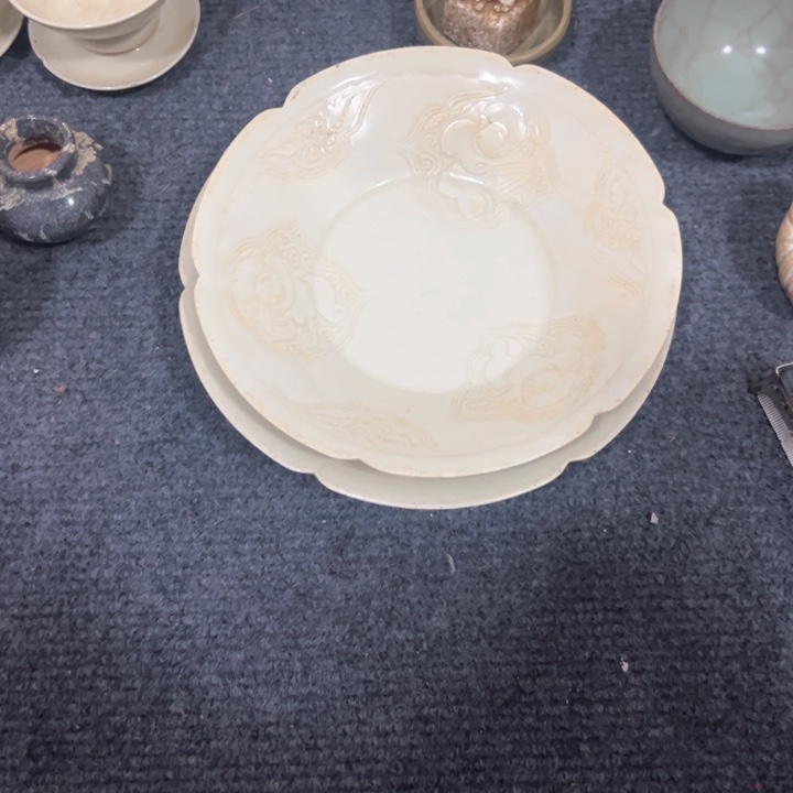 瓶涛*✔影青釉纹饰花口盘