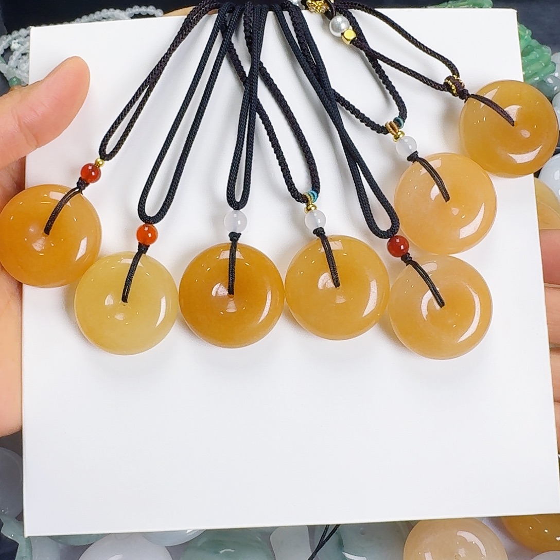 石英质玉未镶嵌颈饰平安扣多样性发其一