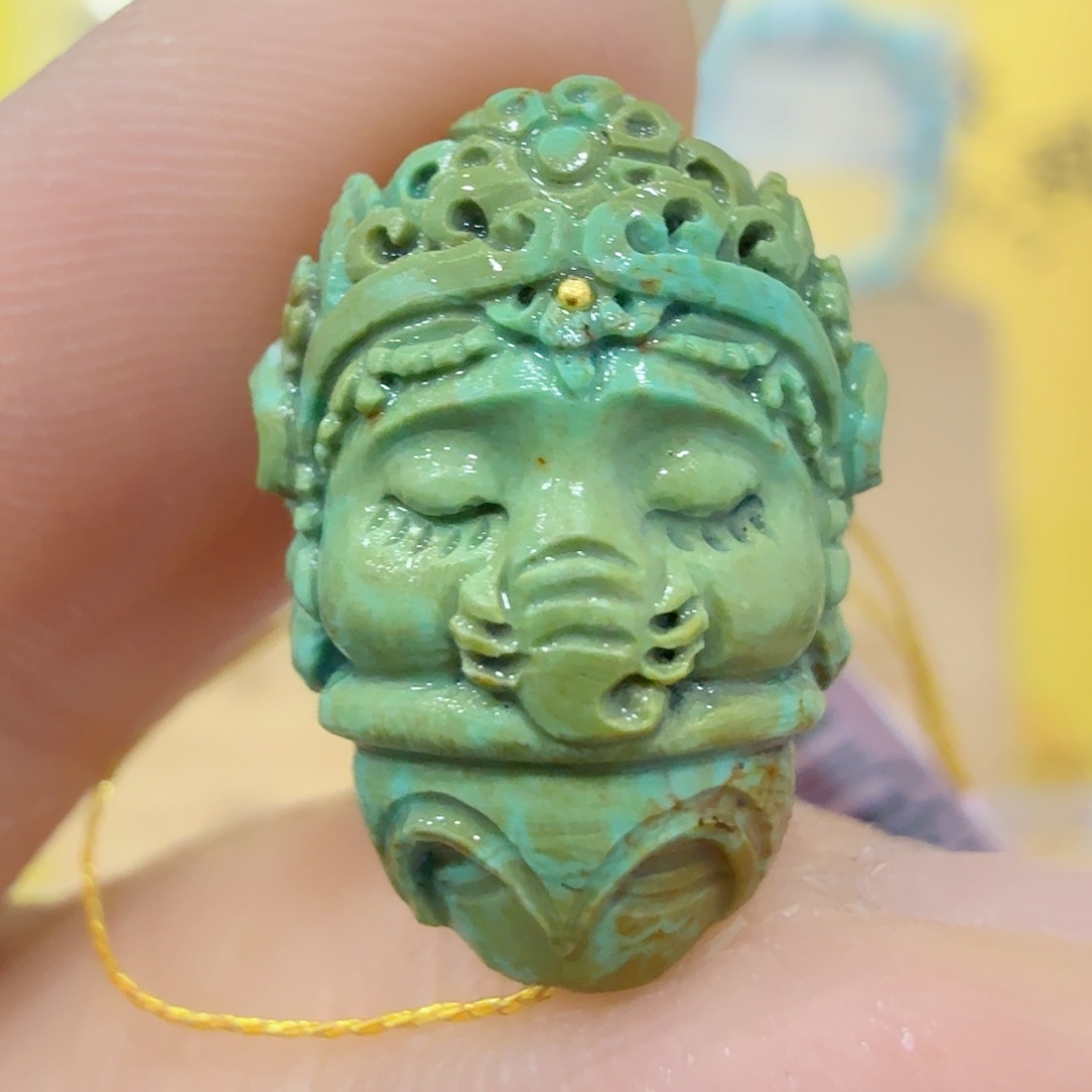 绿松石未镶嵌珠宝奇石