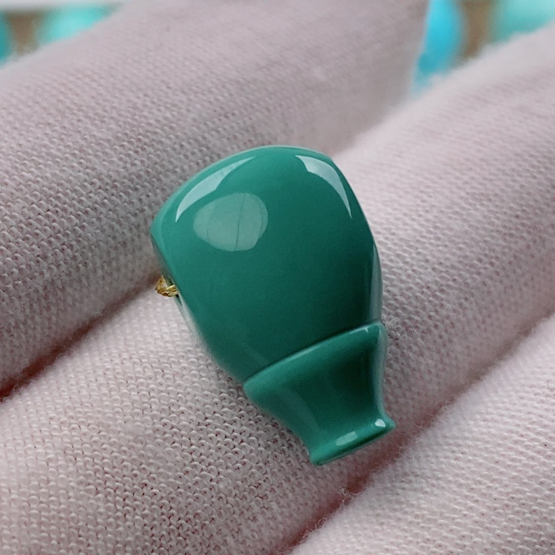 绿松石配饰未镶嵌