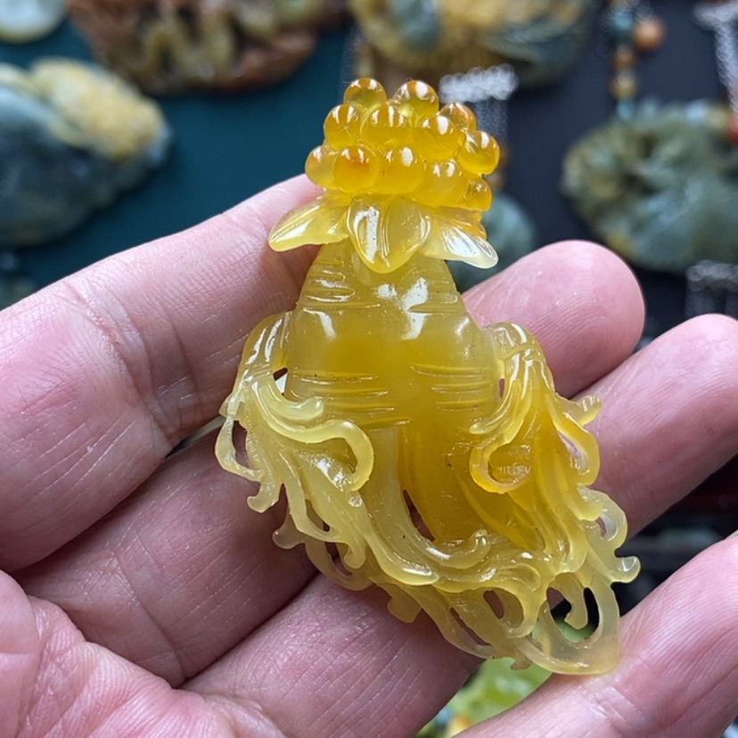 【闪购商品】蛇纹石玉未镶嵌吊坠