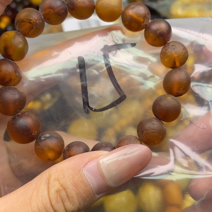 琥珀未镶嵌珠宝奇石