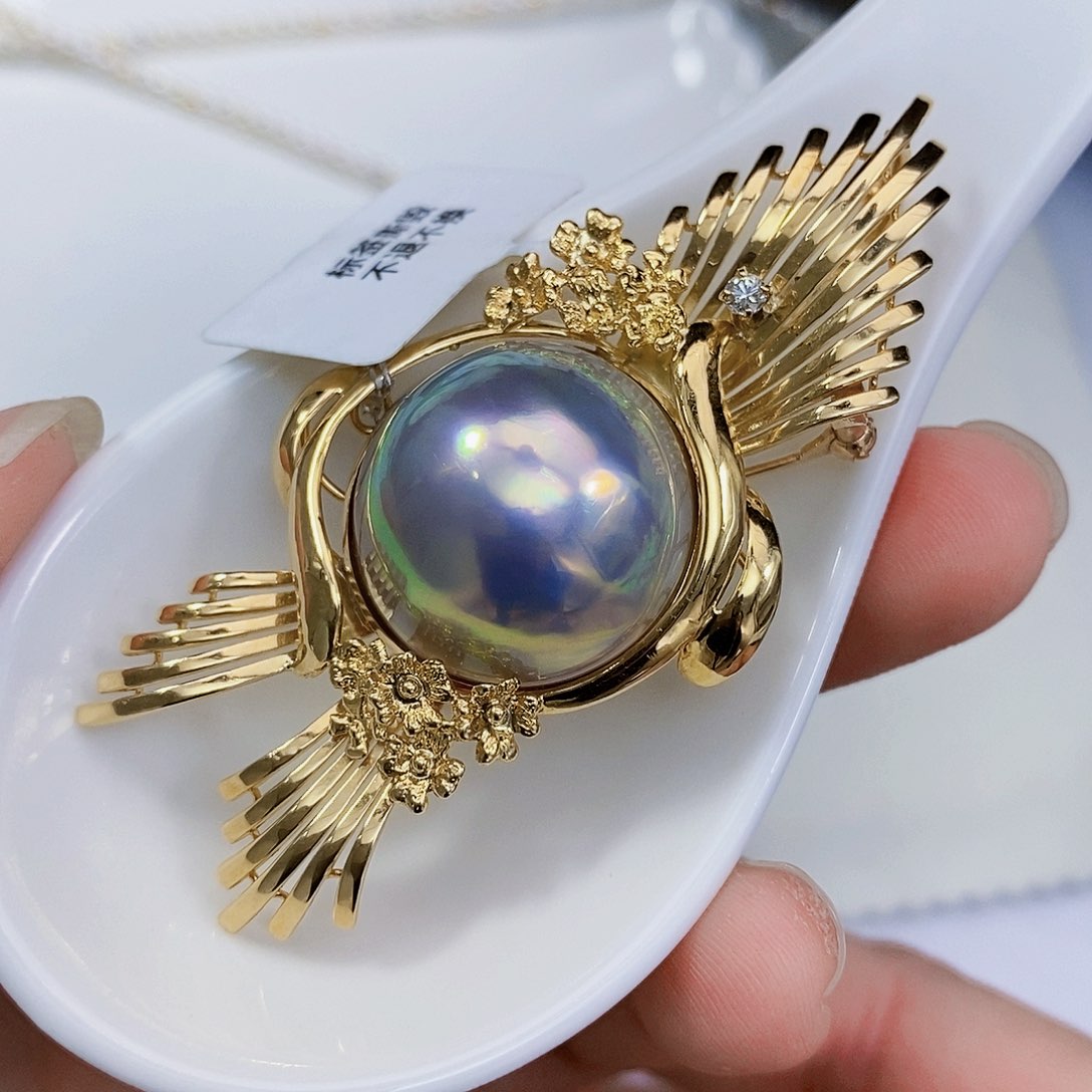 拼合珍珠（马贝珠）女神节日本马贝吊坠胸针两戴款18K金镶嵌
