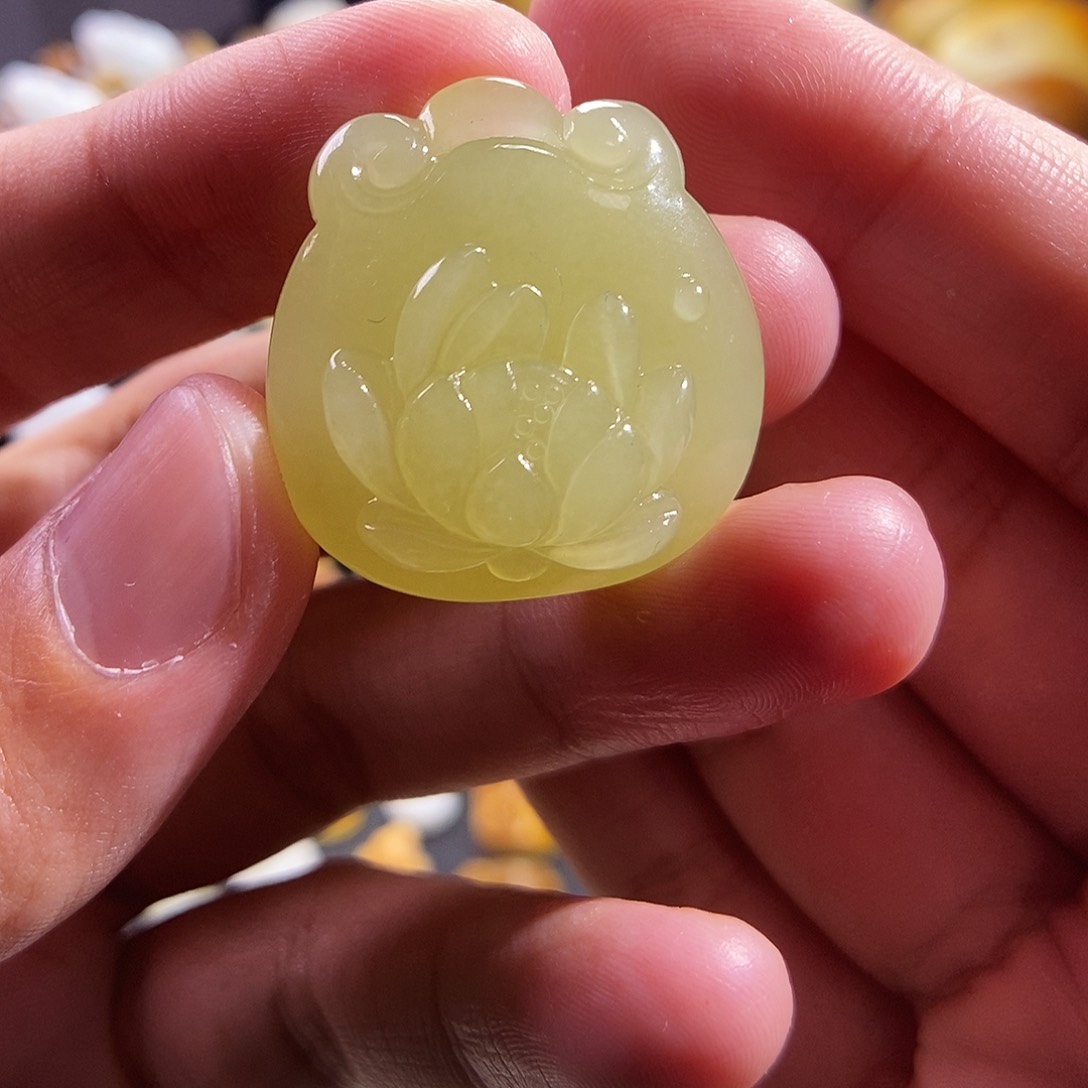 和田玉颈饰未镶嵌青*