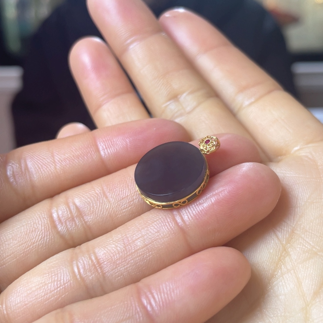 和田玉颈饰18K金镶嵌