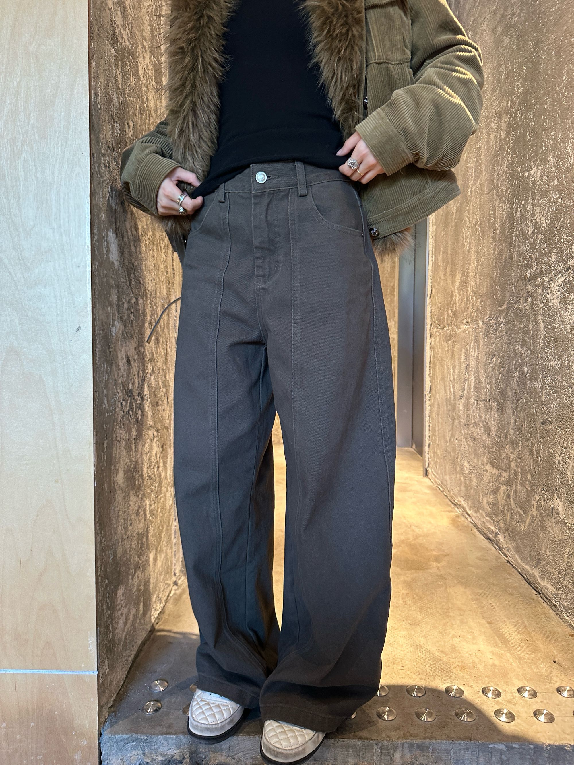 来自b0【立体分割裤】秋冬款显瘦时尚宽松立体压线休闲裤【BL9016】