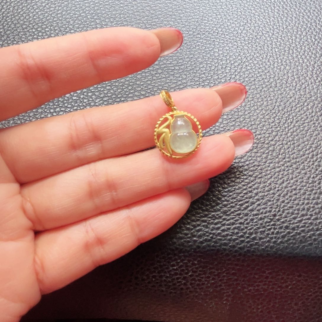 翡翠吊坠(不含链)18K金镶嵌