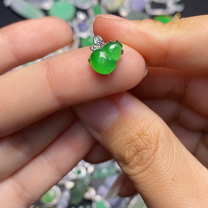 颈饰未镶嵌翡翠翡翠