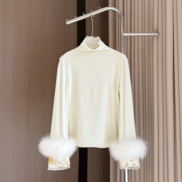 Lillieee-抚云 秋冬新款国风氛围感精致简约气质百搭上衣打底