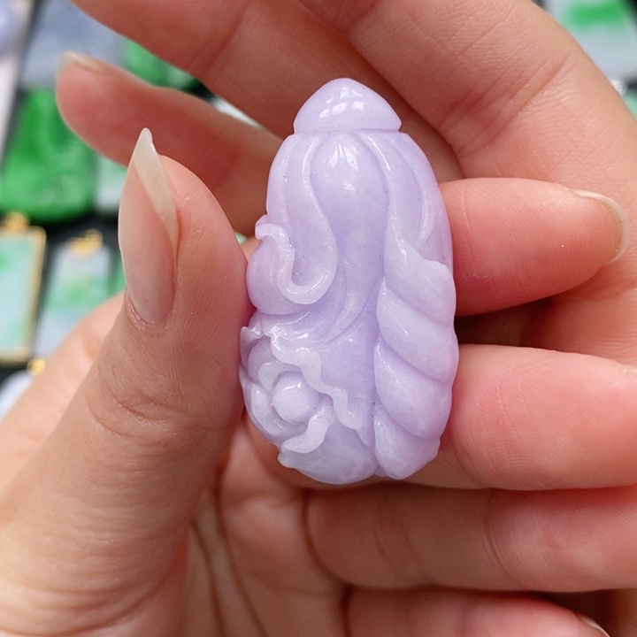 翡翠颈饰未镶嵌吊坠