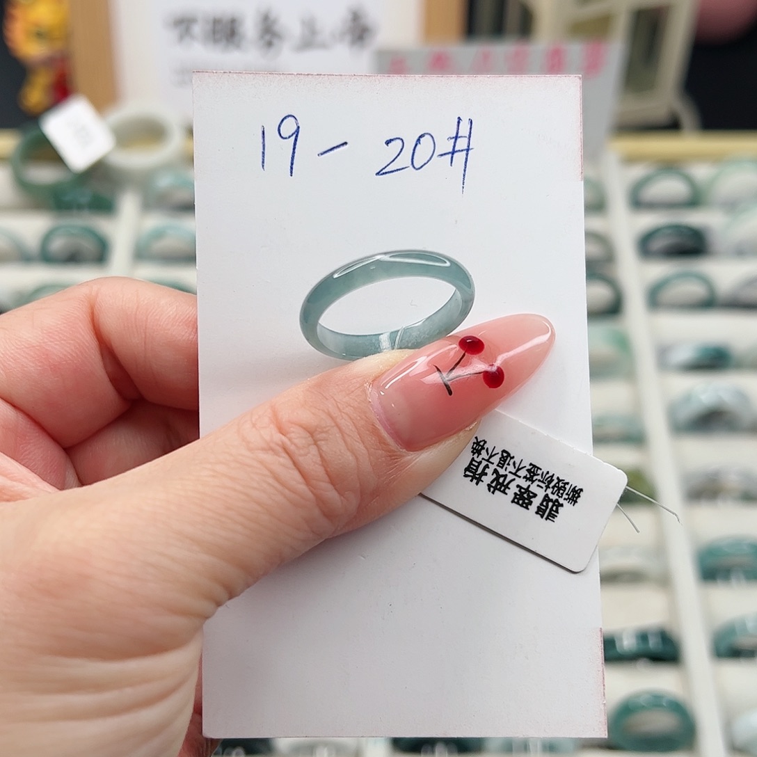 翡翠戒指未镶嵌翡翠