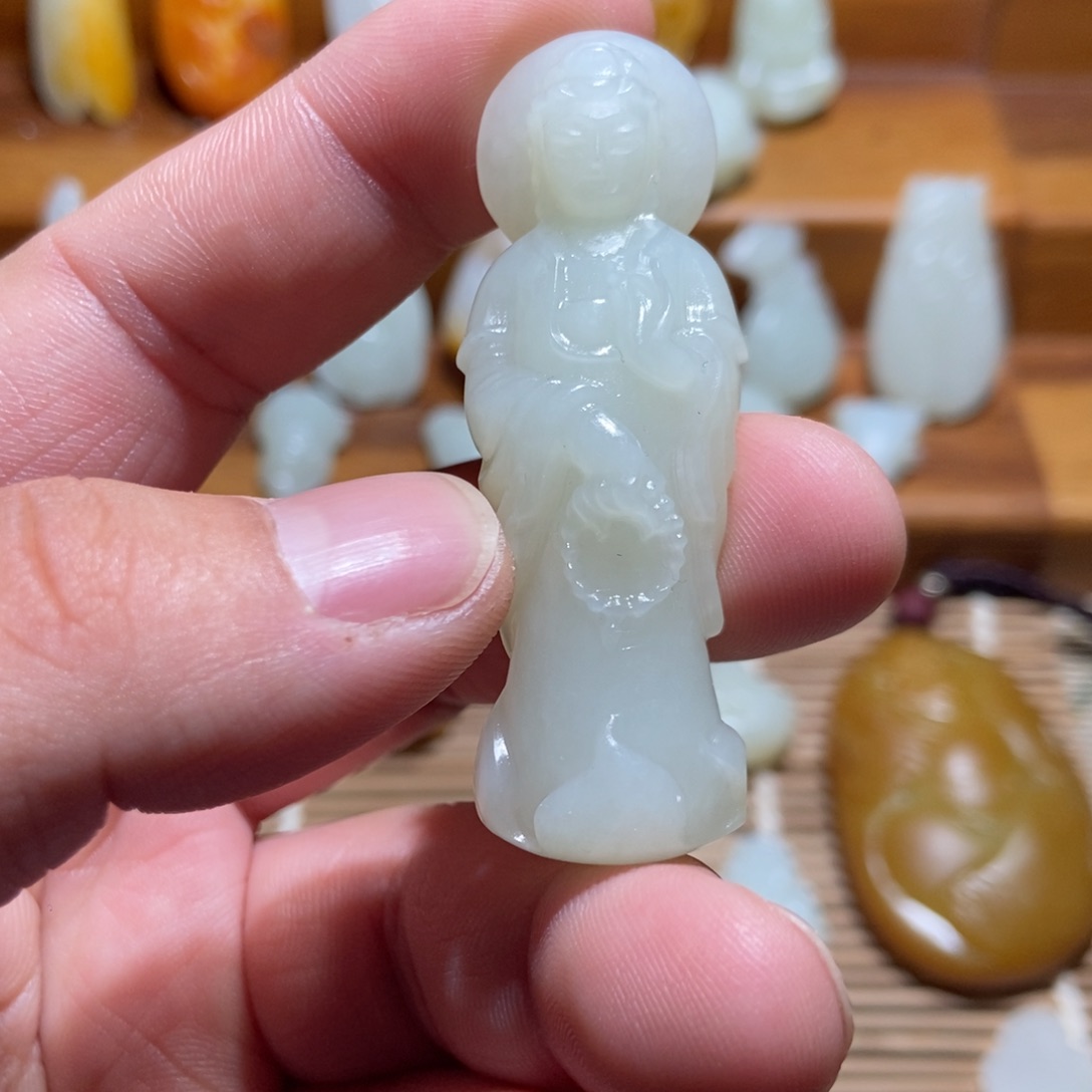 和田玉未镶嵌颈饰