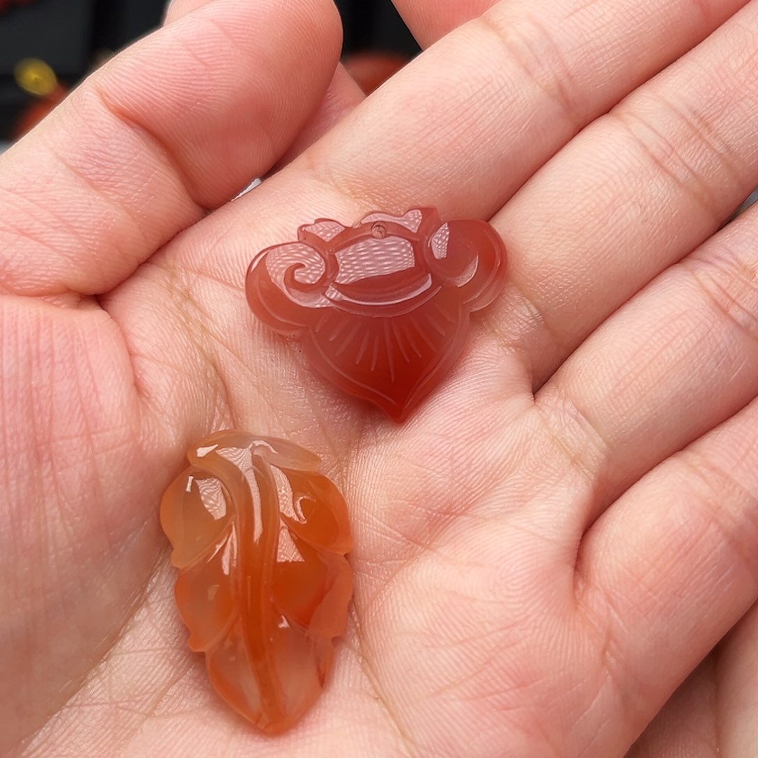 南红玛瑙珠宝奇石未镶嵌D****?吊坠