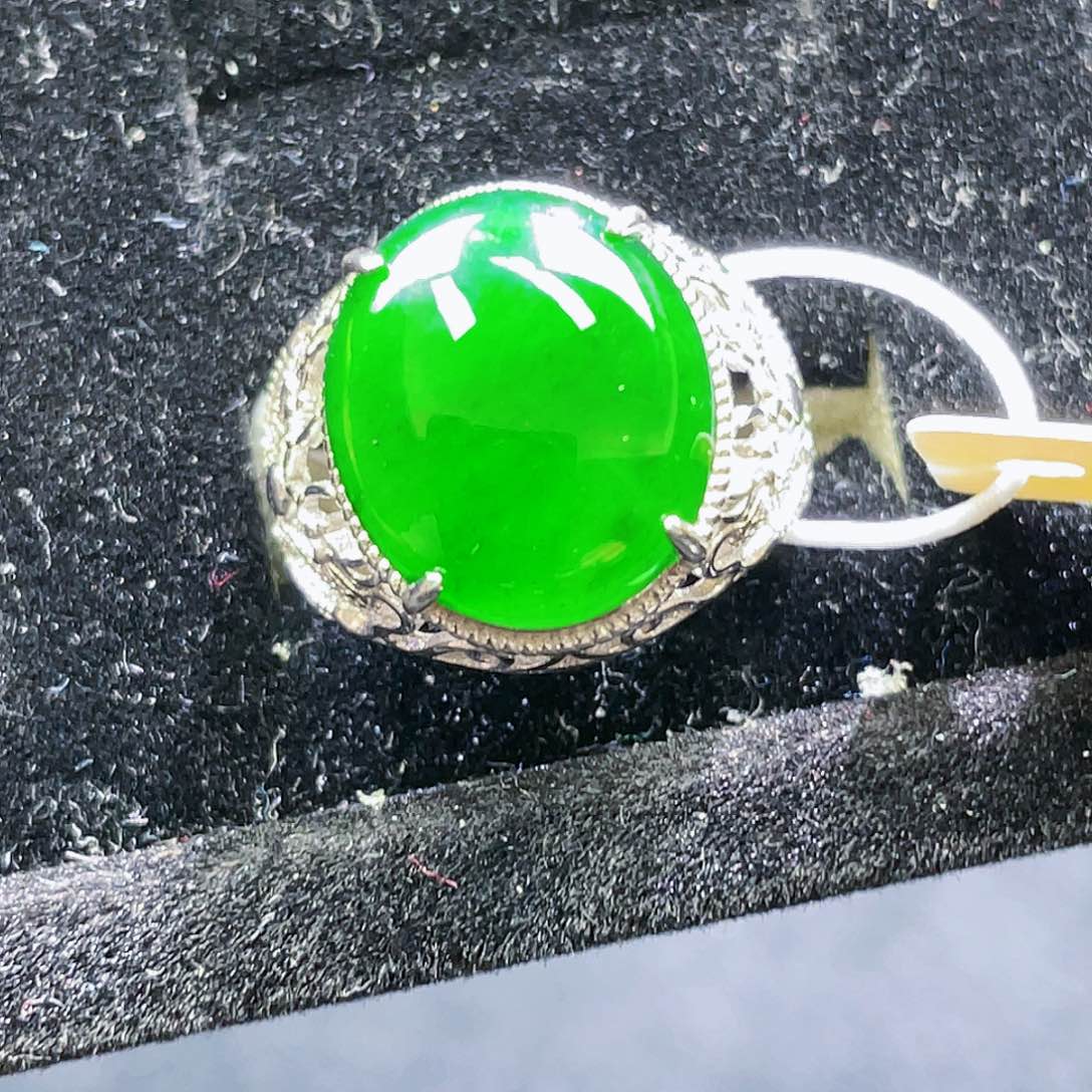 翡翠颈饰未镶嵌55，