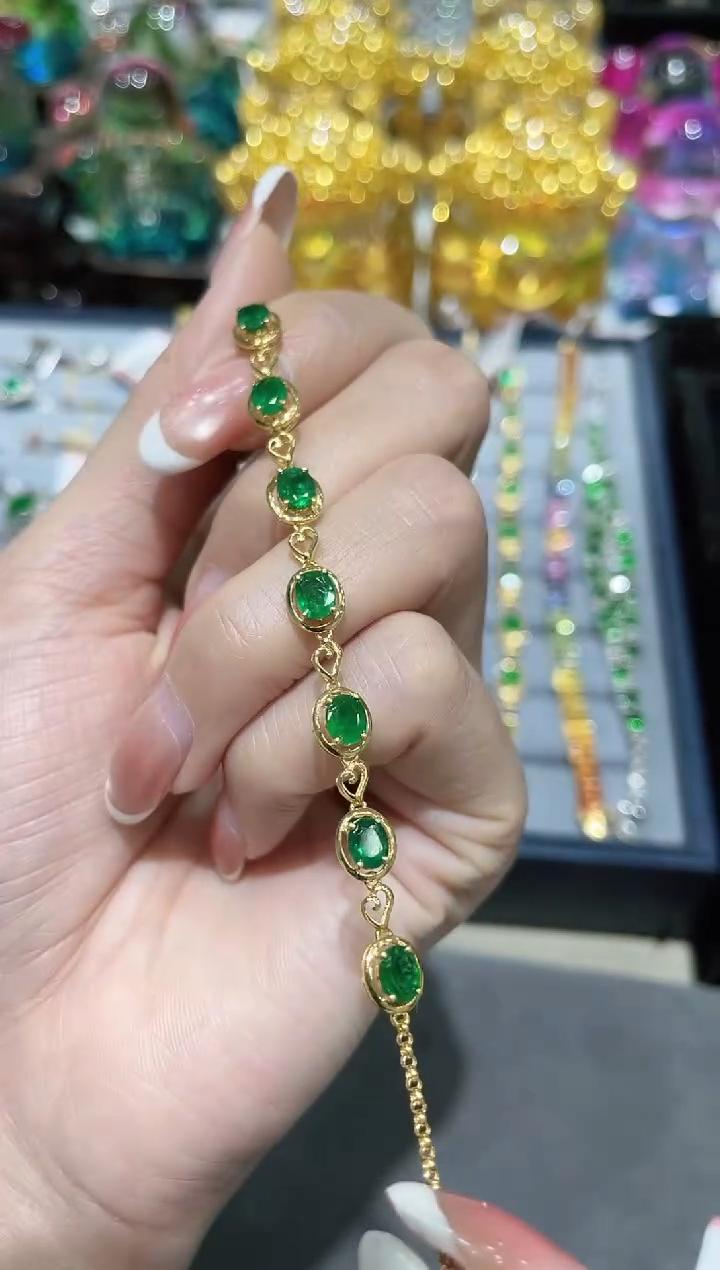 18K金镶嵌天然祖母绿手链