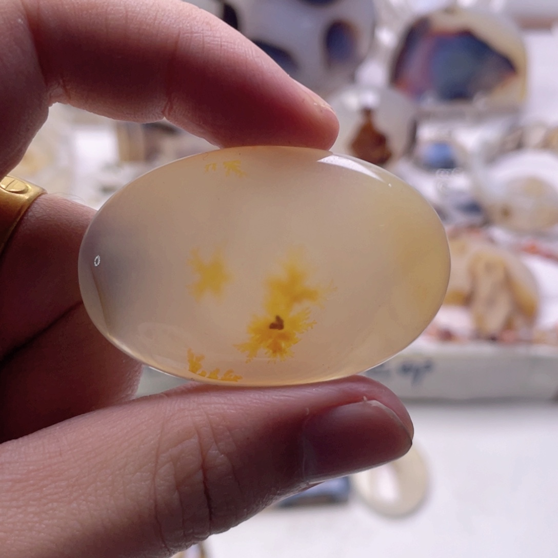 玛瑙/玉髓未镶嵌珠宝奇石