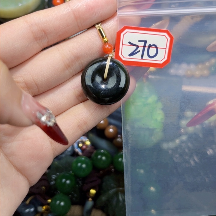 和田玉和田玉边角料随机发未镶嵌