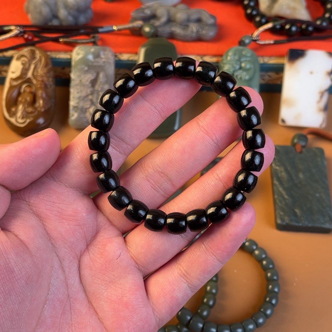 和田玉手链未镶嵌快***来