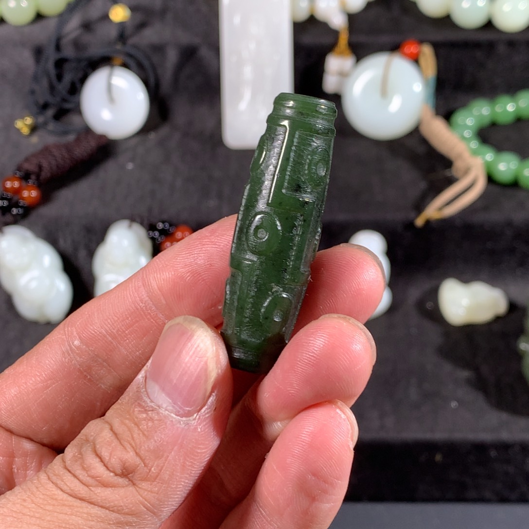 和田玉挂件未镶嵌