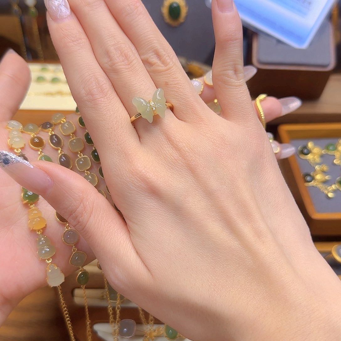 和田玉戒指银S925镀金镶嵌