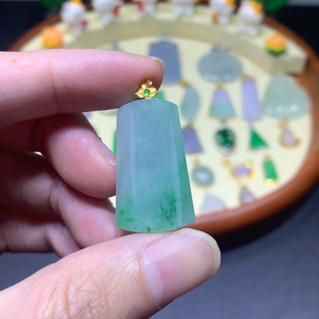 翡翠18K金镶嵌吊坠(不含链)