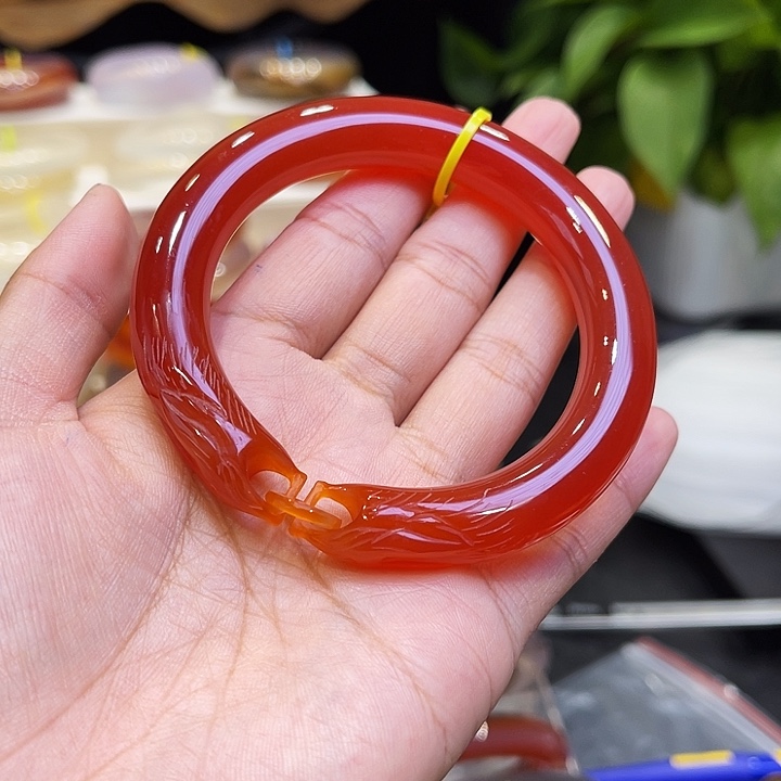 王***人玛瑙/玉髓手镯未镶嵌