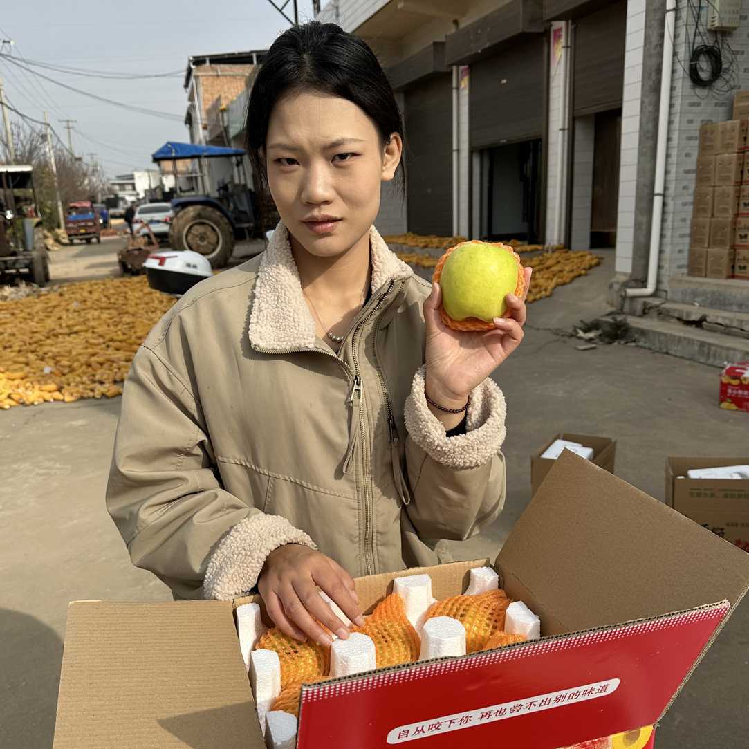陕西长寿塬瑞雪苹果 脆甜 口感细腻 青苹果
