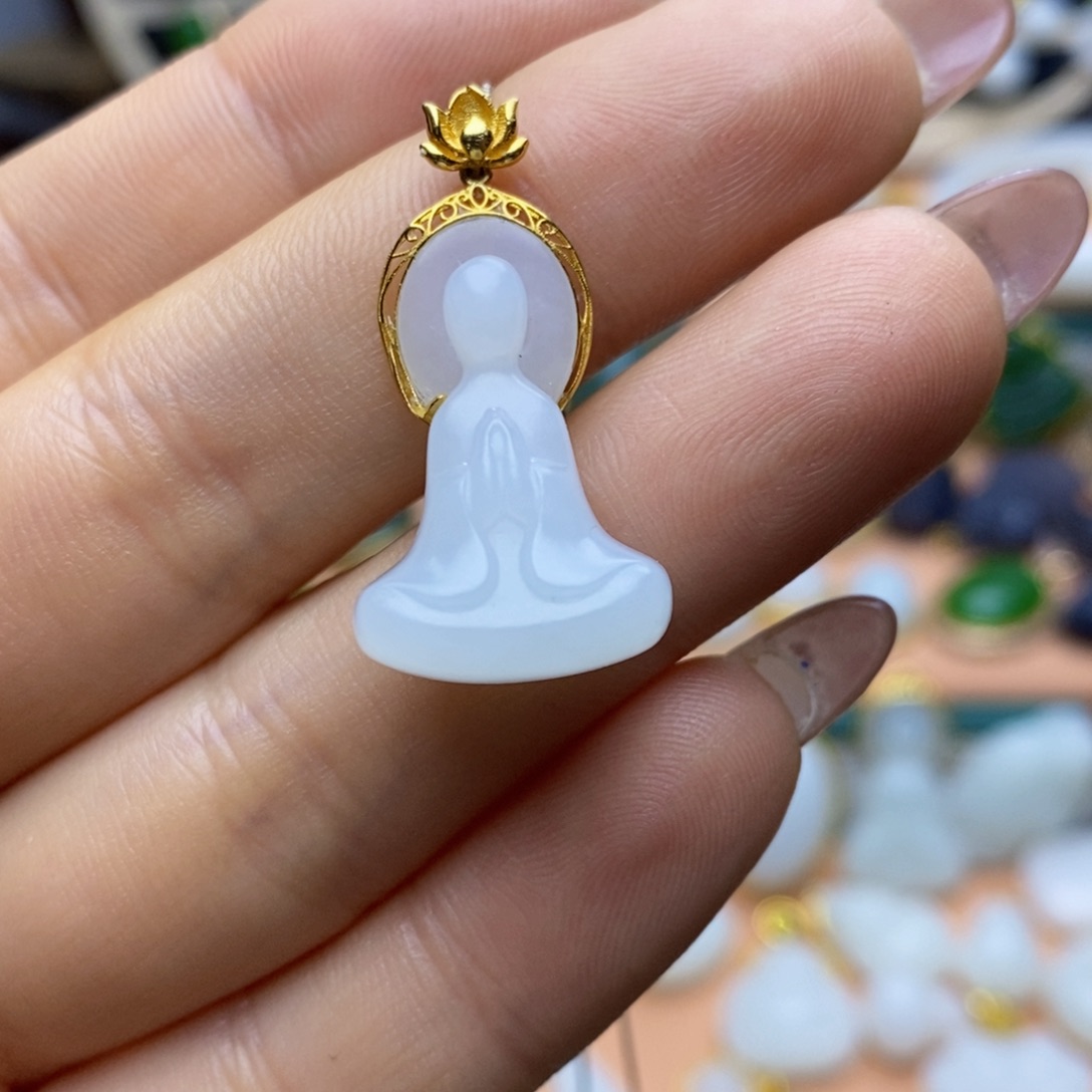 和田玉颈饰18K金镶嵌