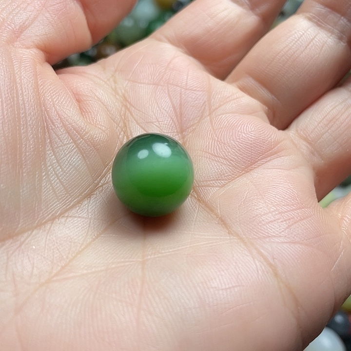 未镶嵌和田玉车挂。****?