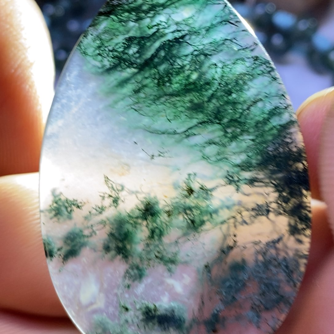 玛瑙/玉髓吊坠(赠链)未镶嵌上***。