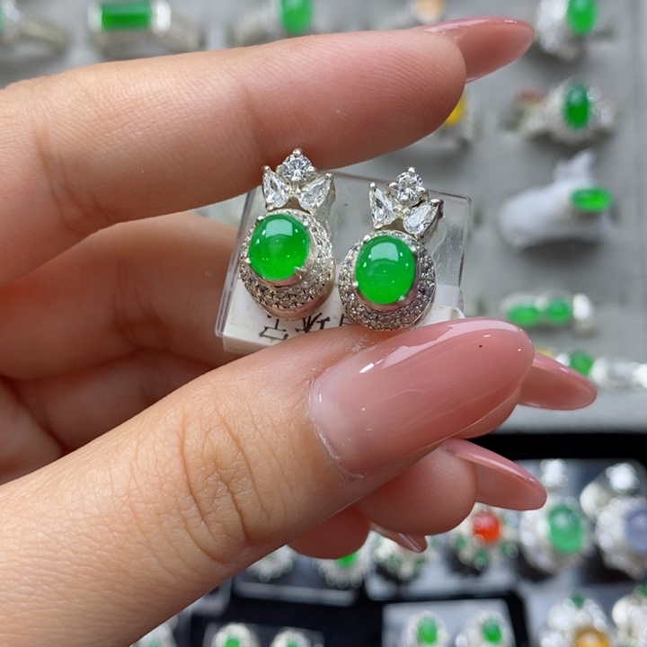 翡翠戒指未镶嵌蛋面