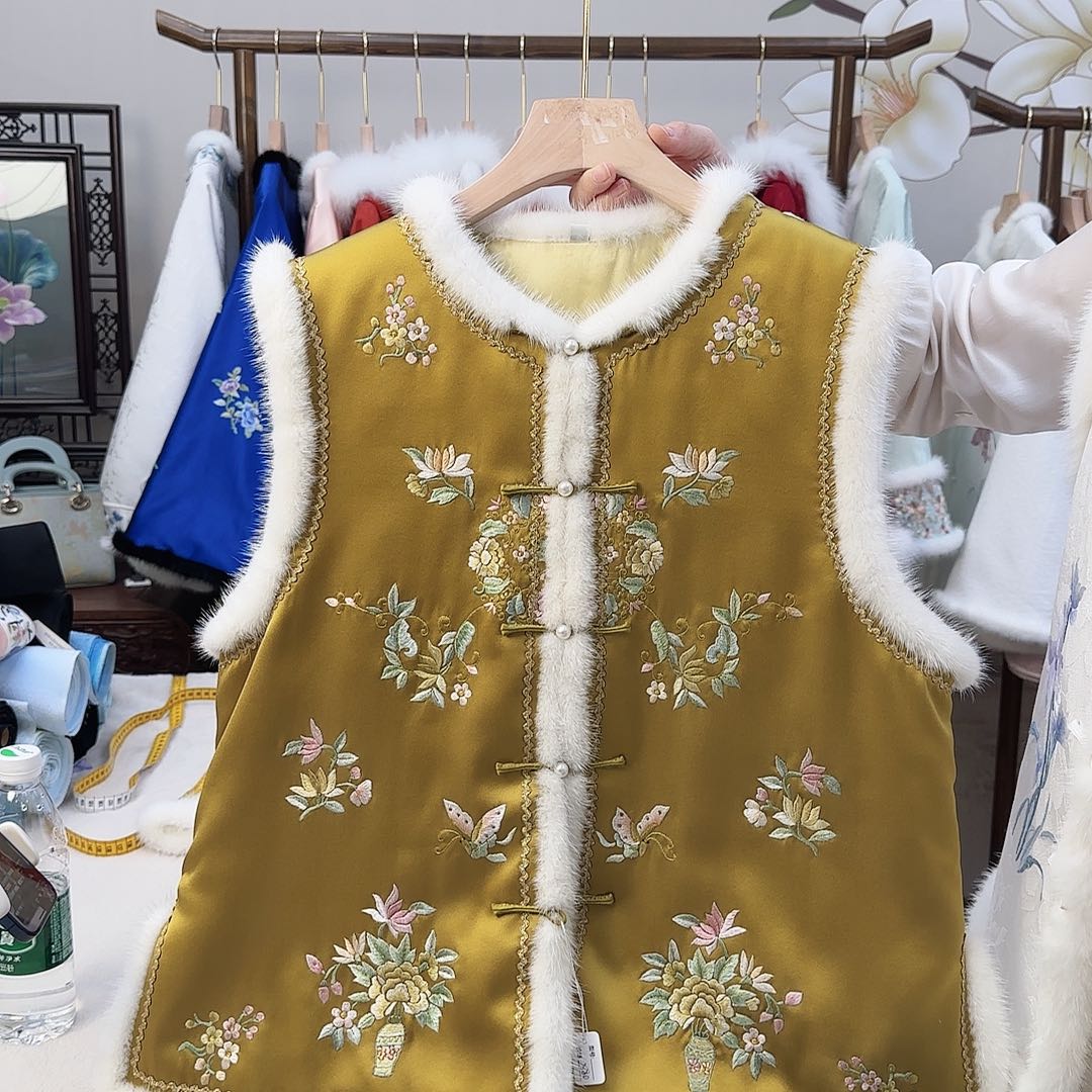 刺绣7.真丝苏绣棉服马甲